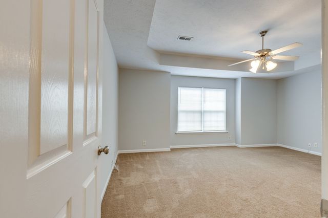 1033 Cheryl Ln, La Vergne, TN 37086