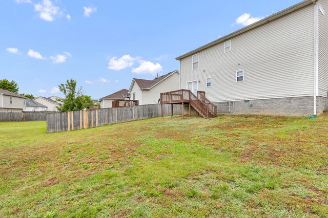 1033 Cheryl Ln, La Vergne, TN 37086