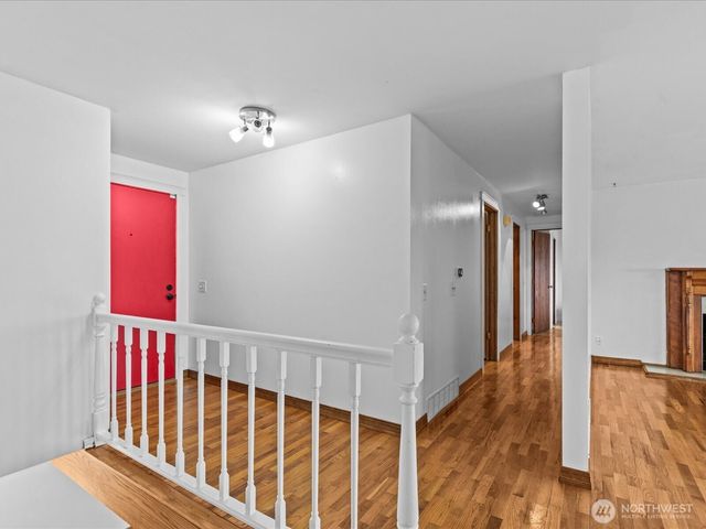 14445 5th Avenue S, Burien, WA 98168