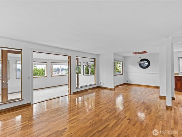 14445 5th Avenue S, Burien, WA 98168