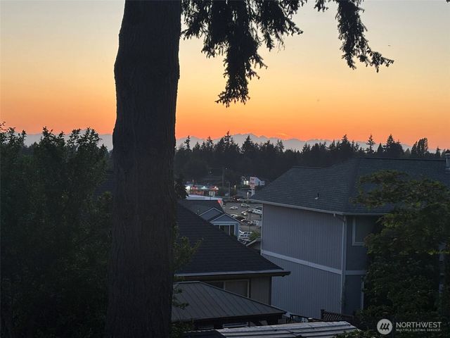 14445 5th Avenue S, Burien, WA 98168