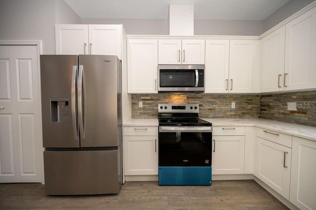 2390 9TH AVENUE, Deland, FL 32724