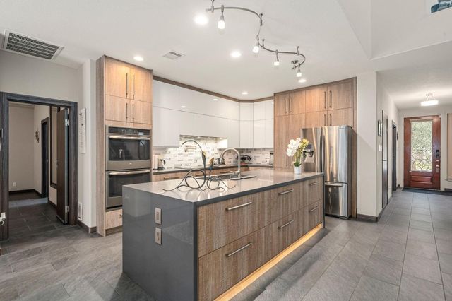 627 Chisos Trail, Spring, TX 77388