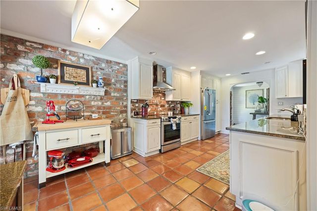 2430 McGregor BLVD, Fort Myers, FL 33901