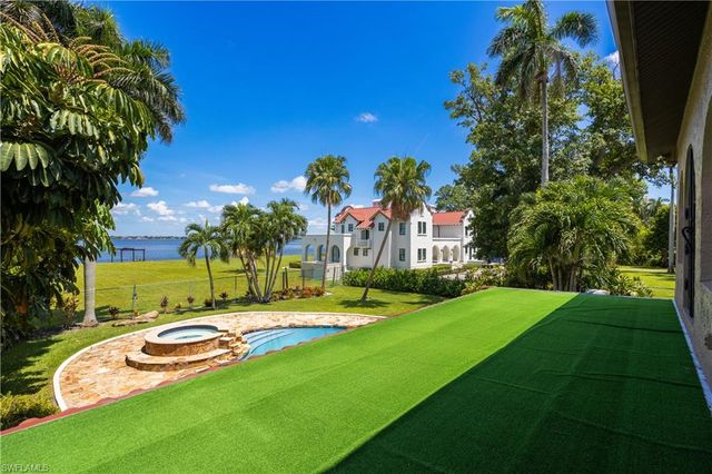 2430 McGregor BLVD, Fort Myers, FL 33901