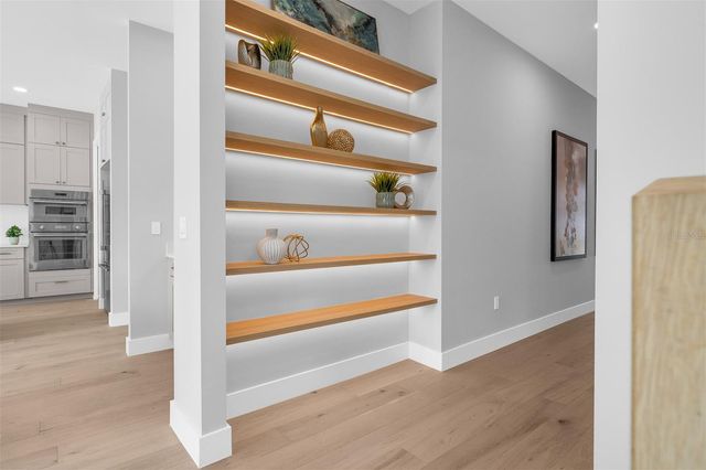 2422 MUSSELWHITE AVENUE, Orlando, FL 32804