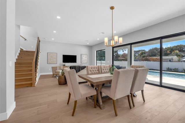 2422 MUSSELWHITE AVENUE, Orlando, FL 32804