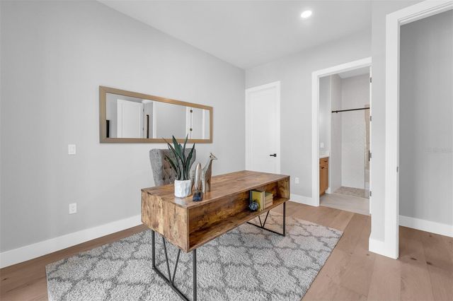 2422 MUSSELWHITE AVENUE, Orlando, FL 32804