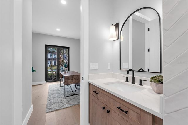 2422 MUSSELWHITE AVENUE, Orlando, FL 32804