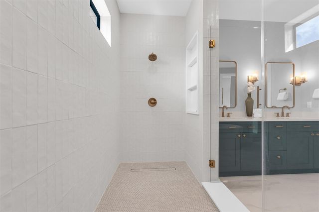 2422 MUSSELWHITE AVENUE, Orlando, FL 32804