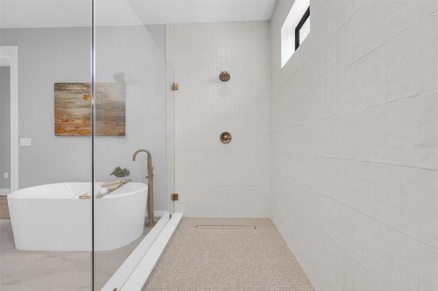 2422 MUSSELWHITE AVENUE, Orlando, FL 32804