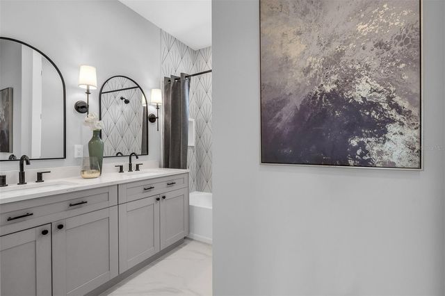 2422 MUSSELWHITE AVENUE, Orlando, FL 32804