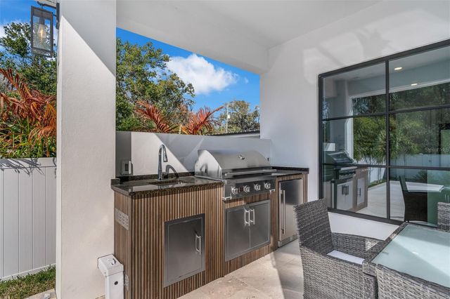 2422 MUSSELWHITE AVENUE, Orlando, FL 32804