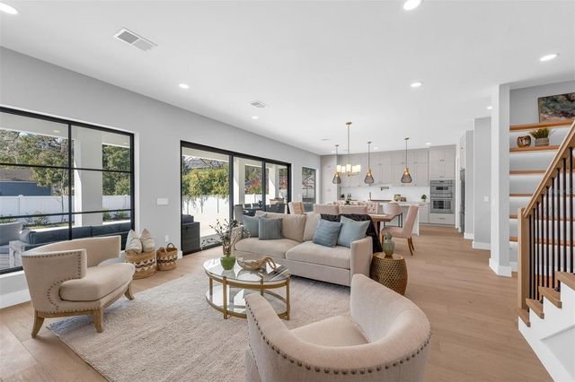 2422 MUSSELWHITE AVENUE, Orlando, FL 32804