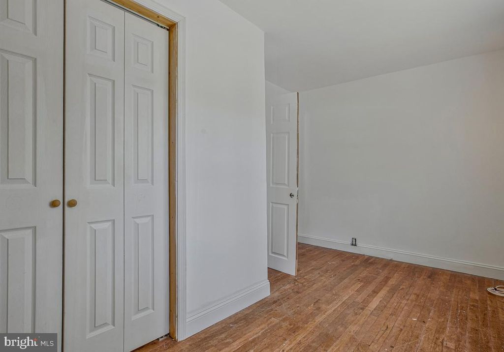 Image 16 of property listing at 7801 WATERVIEW, Baltimore, MD 21226