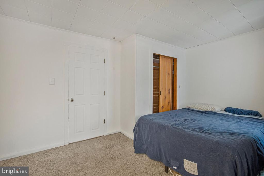 Image 20 of property listing at 7801 WATERVIEW, Baltimore, MD 21226