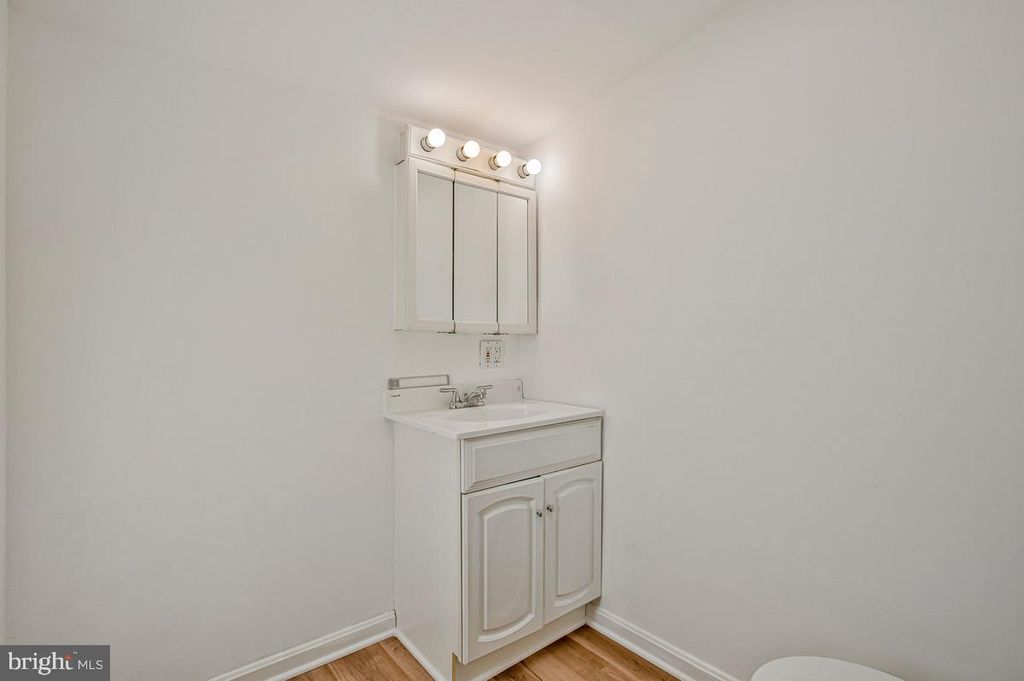 Image 21 of property listing at 7801 WATERVIEW, Baltimore, MD 21226