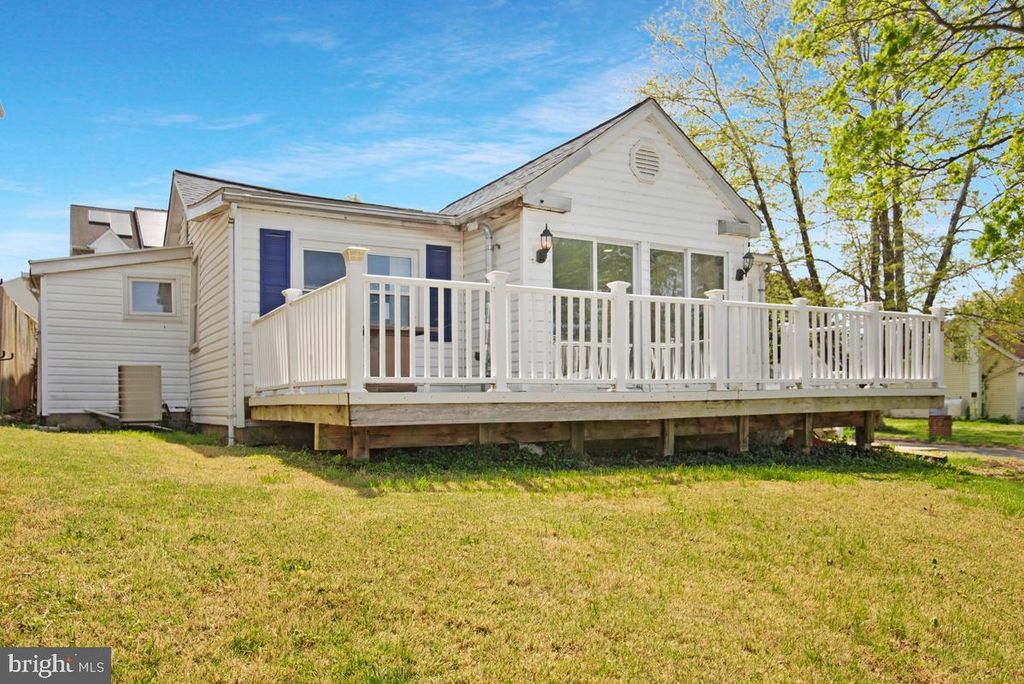 Image 29 of property listing at 7801 WATERVIEW, Baltimore, MD 21226