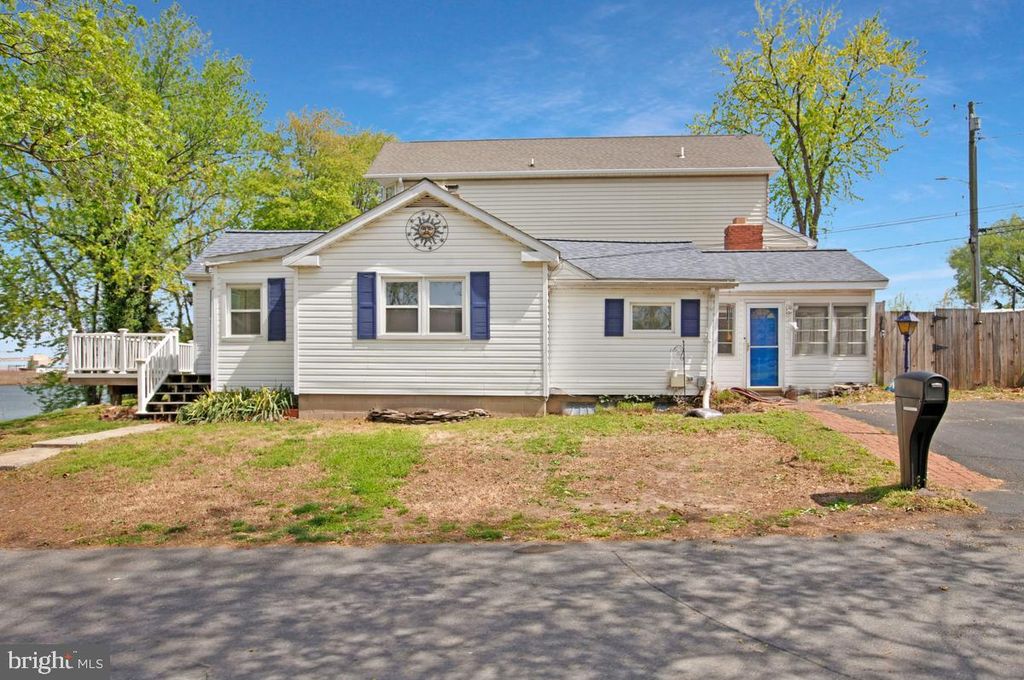 Image 32 of property listing at 7801 WATERVIEW, Baltimore, MD 21226