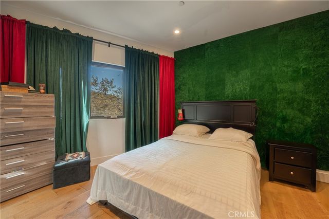 2239 Laurel Canyon, Los Angeles, CA 90046
