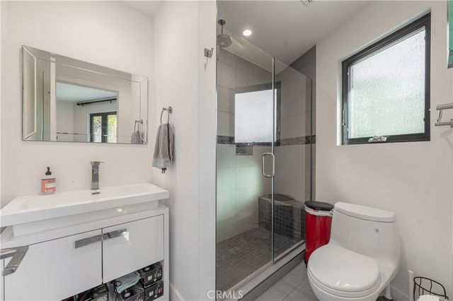 2239 Laurel Canyon, Los Angeles, CA 90046
