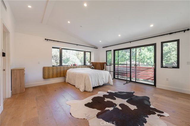 2239 Laurel Canyon, Los Angeles, CA 90046