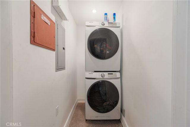 2239 Laurel Canyon, Los Angeles, CA 90046