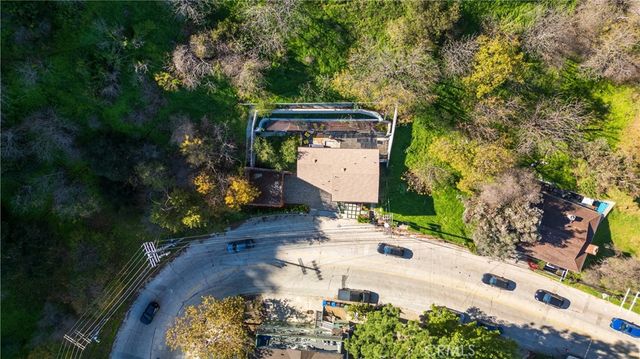 2239 Laurel Canyon, Los Angeles, CA 90046