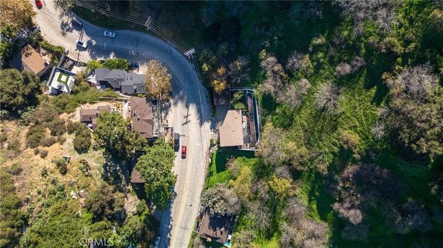 2239 Laurel Canyon, Los Angeles, CA 90046