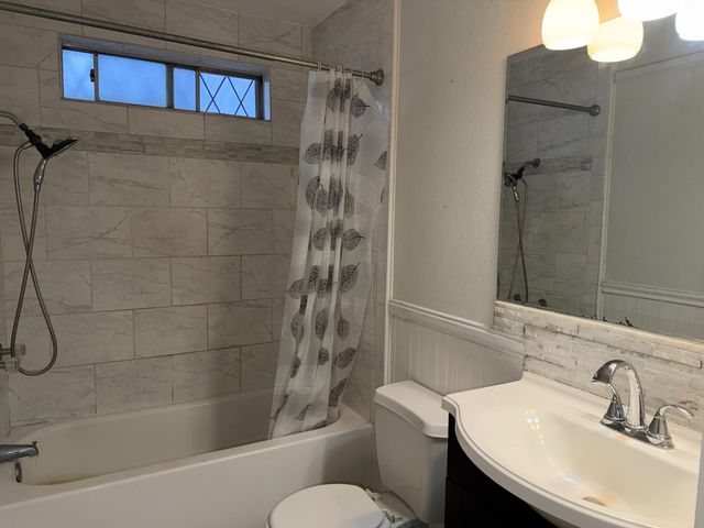 7406 Pardis Ln, Sacramento, CA 95828