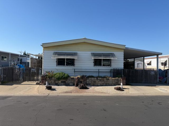 7406 Pardis Ln, Sacramento, CA 95828