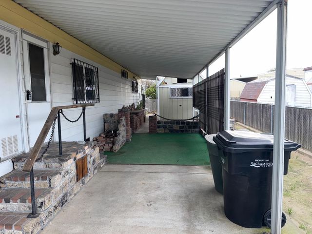 7406 Pardis Ln, Sacramento, CA 95828