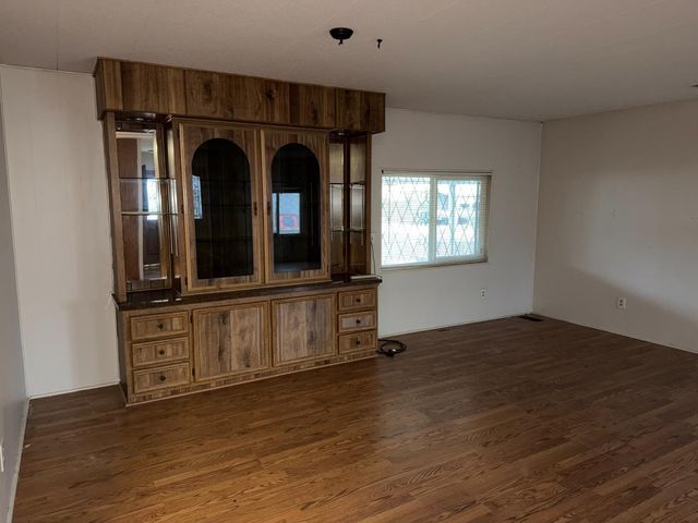 7406 Pardis Ln, Sacramento, CA 95828