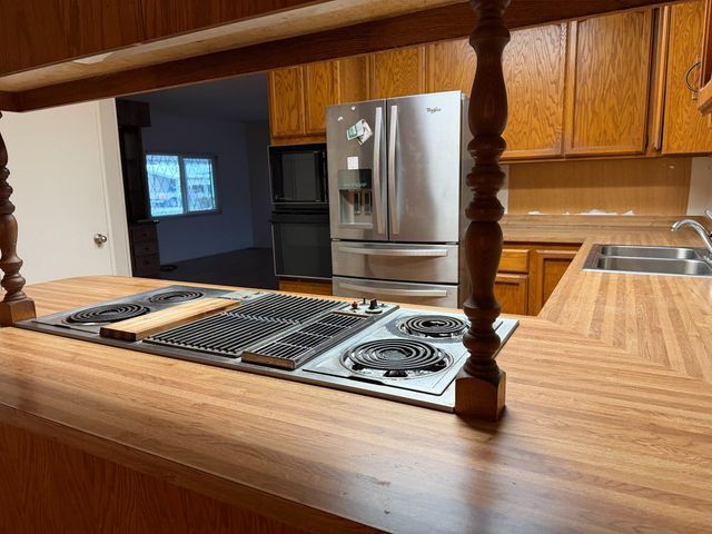 7406 Pardis Ln, Sacramento, CA 95828