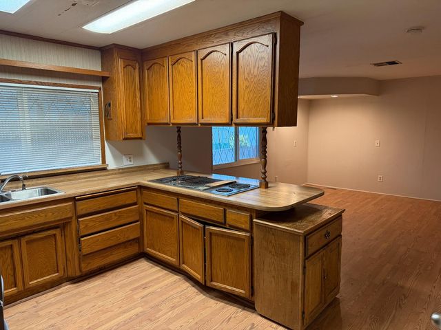 7406 Pardis Ln, Sacramento, CA 95828