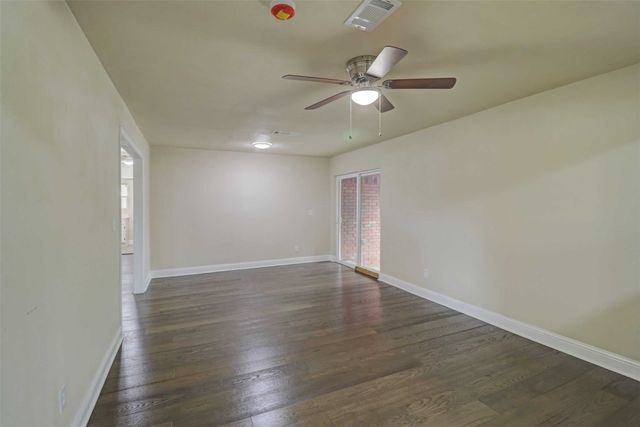 1245 Whispering Court, Dallas, TX 75241