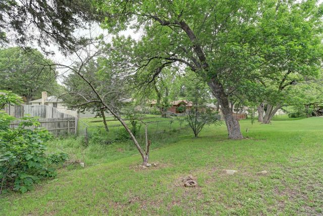 1245 Whispering Court, Dallas, TX 75241