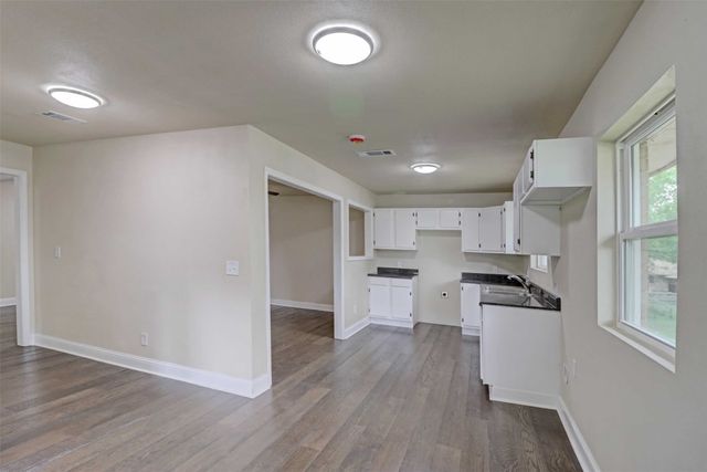 1245 Whispering Court, Dallas, TX 75241