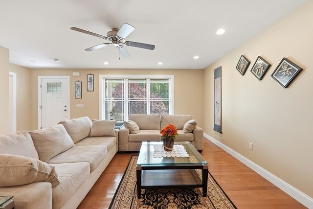 2 Dogwood Dr, Belchertown, MA 01007