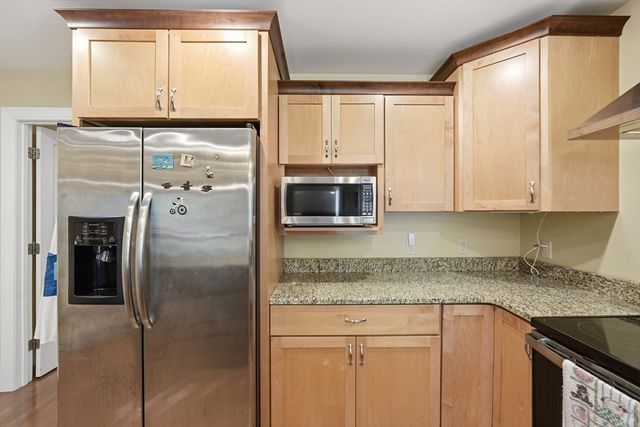 2 Dogwood Dr, Belchertown, MA 01007