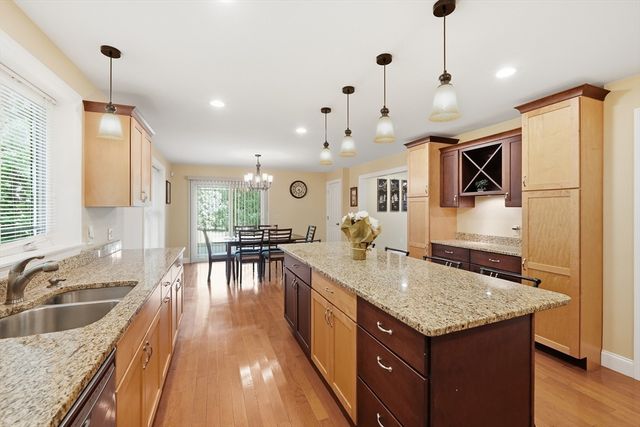 2 Dogwood Dr, Belchertown, MA 01007