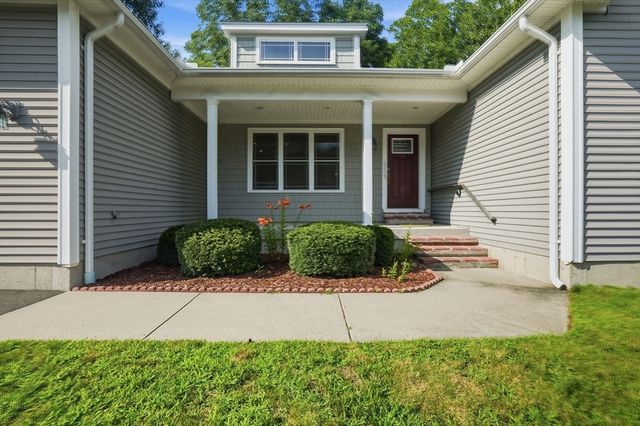 2 Dogwood Dr, Belchertown, MA 01007