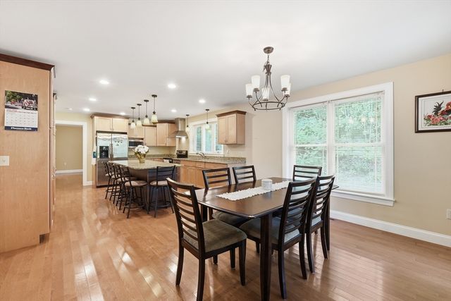 2 Dogwood Dr, Belchertown, MA 01007
