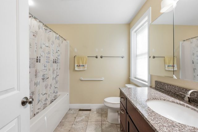 2 Dogwood Dr, Belchertown, MA 01007