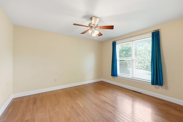 2 Dogwood Dr, Belchertown, MA 01007