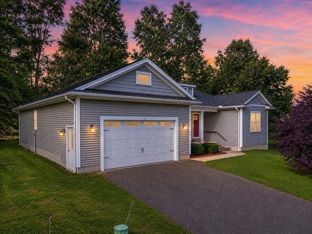 2 Dogwood Dr, Belchertown, MA 01007