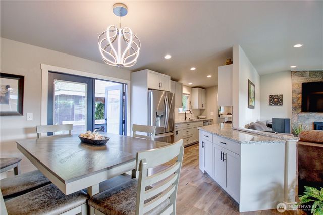 660 Leroy Place, Bellingham, WA 98226