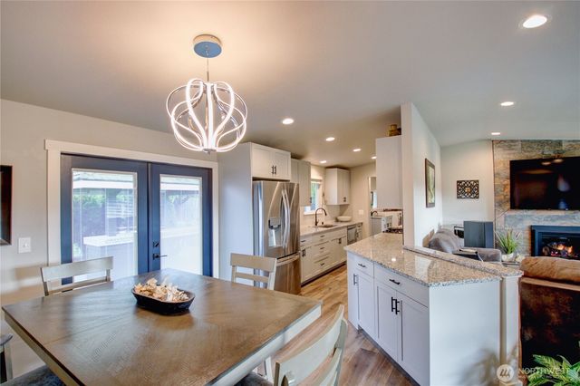 660 Leroy Place, Bellingham, WA 98226