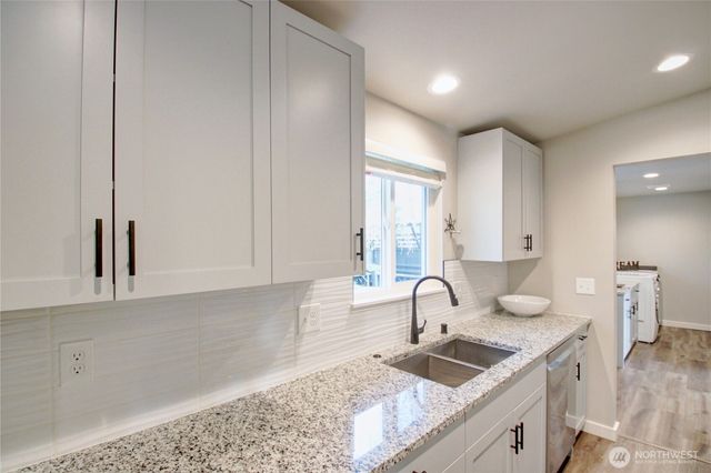 660 Leroy Place, Bellingham, WA 98226