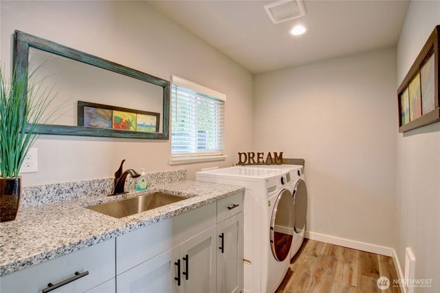 660 Leroy Place, Bellingham, WA 98226